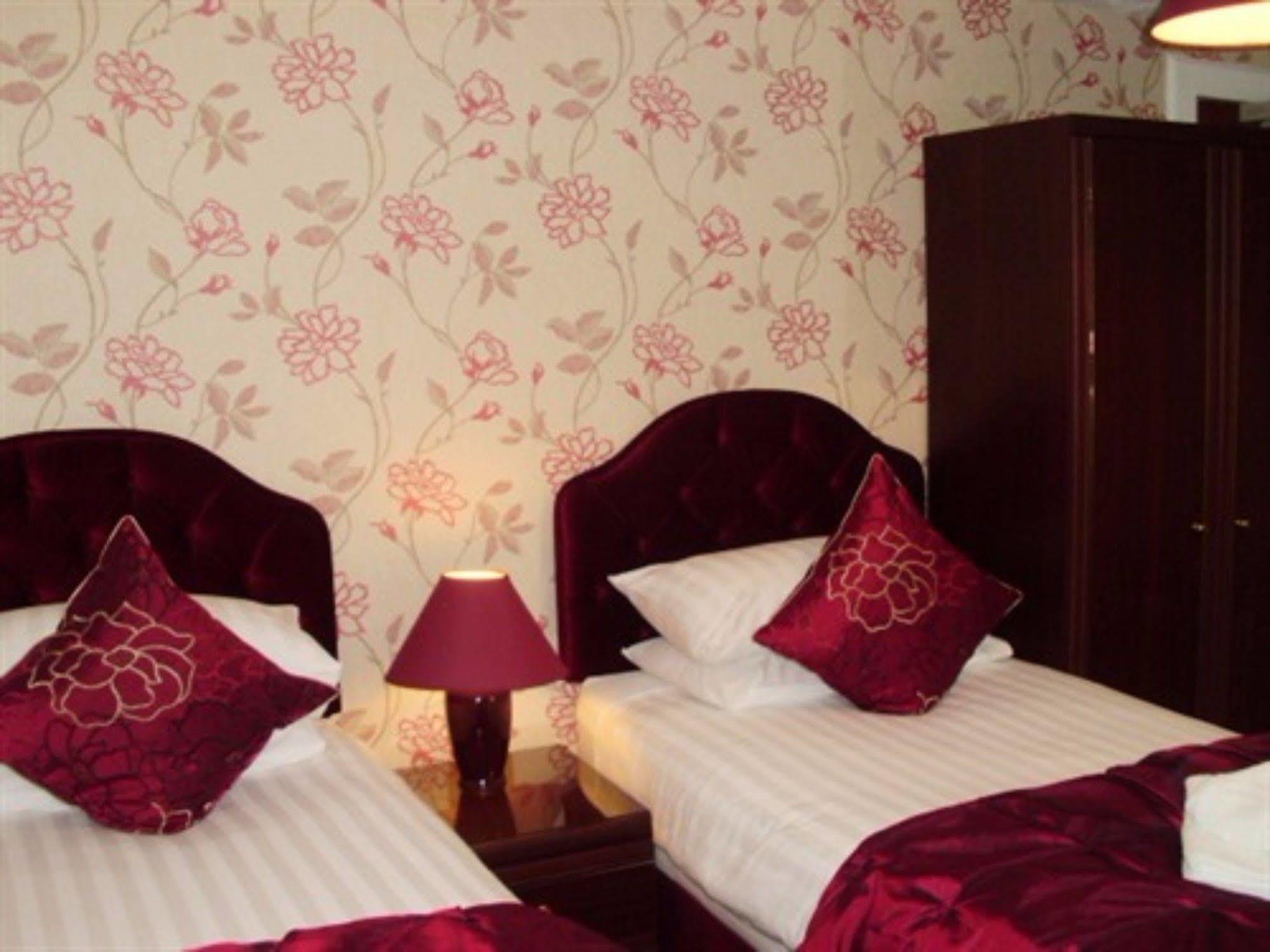 Carrmoor Guest House كاريبريدج المظهر الخارجي الصورة